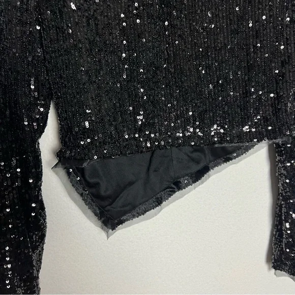 NWT NONchalant Vivi Black Sequin Asymmetrical Hem Long Sleeve Top Size XS - Picture 8 of 9